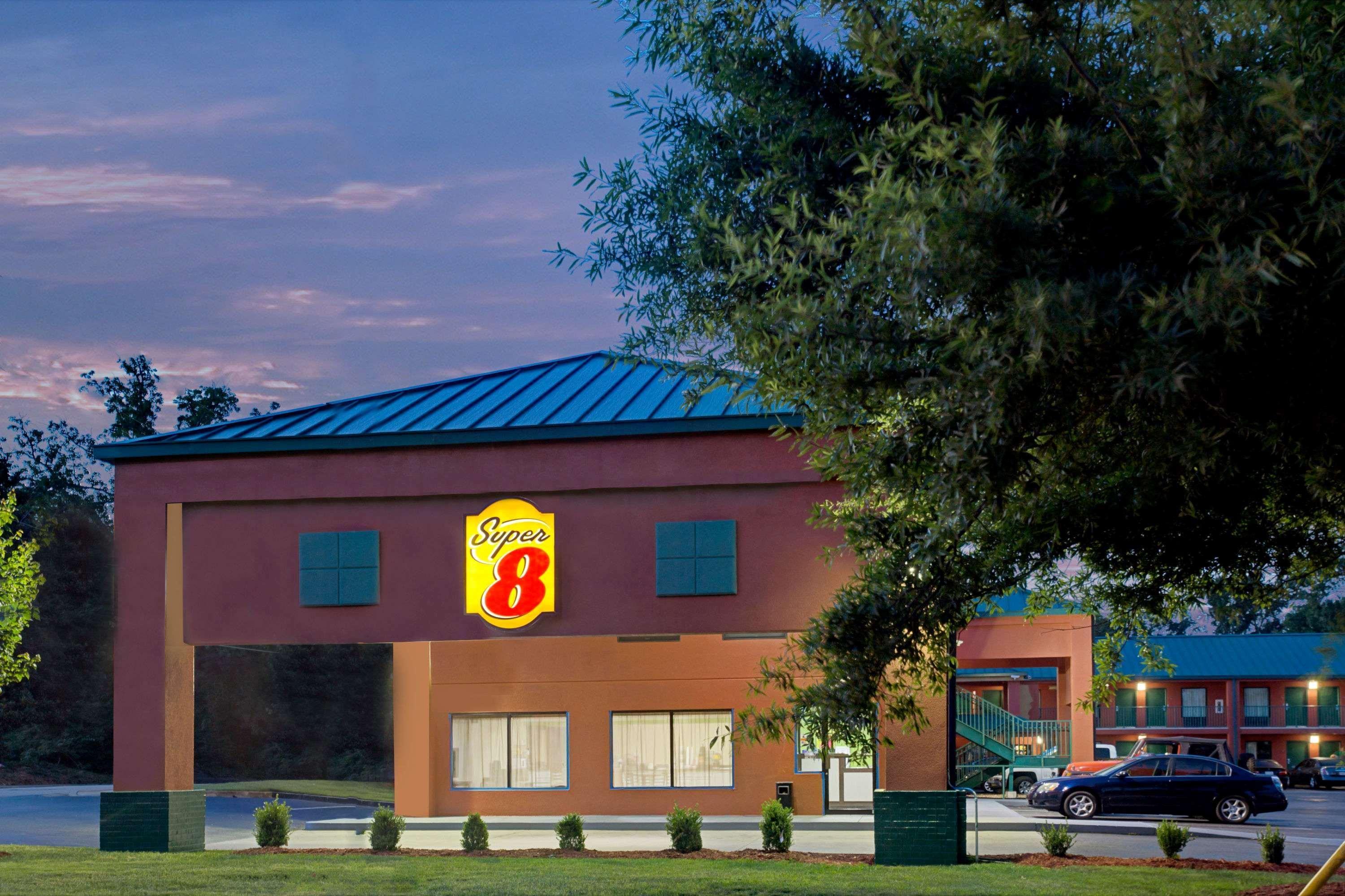 Super 8 By Wyndham Gainesville Exterior foto